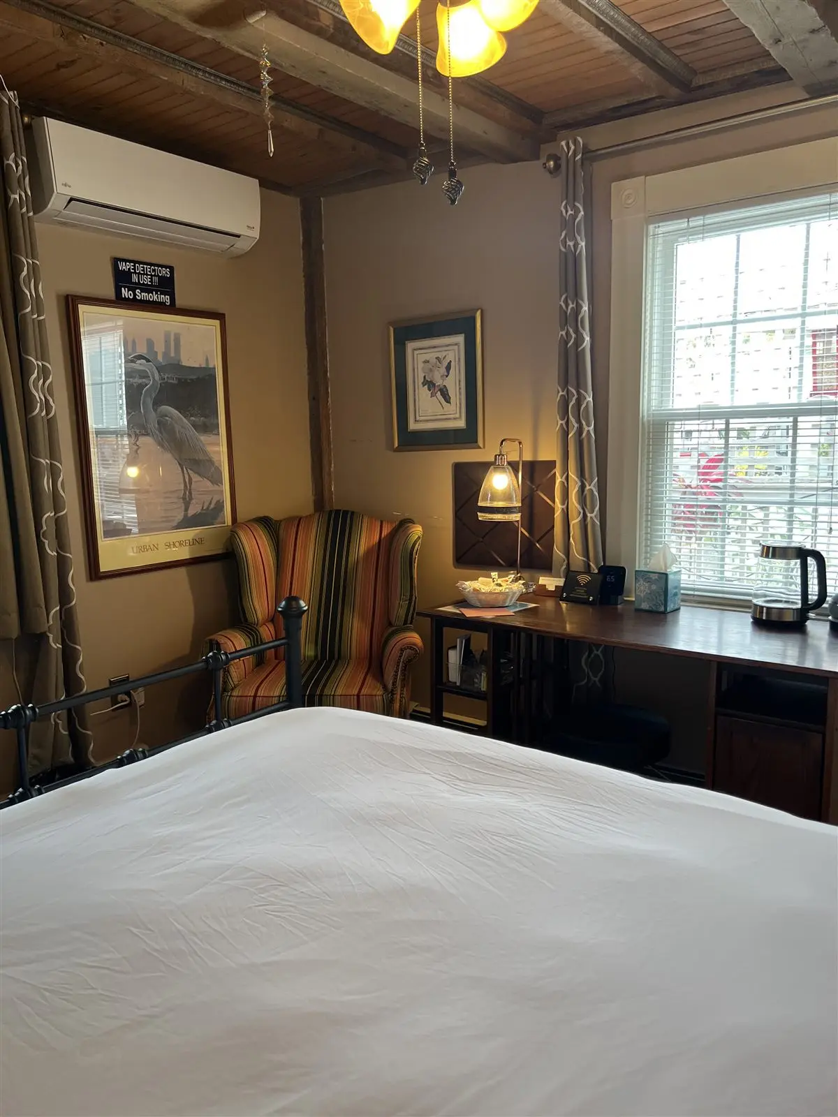 The Ballard Room at The Kennebec Inn, Hallowell, Maine